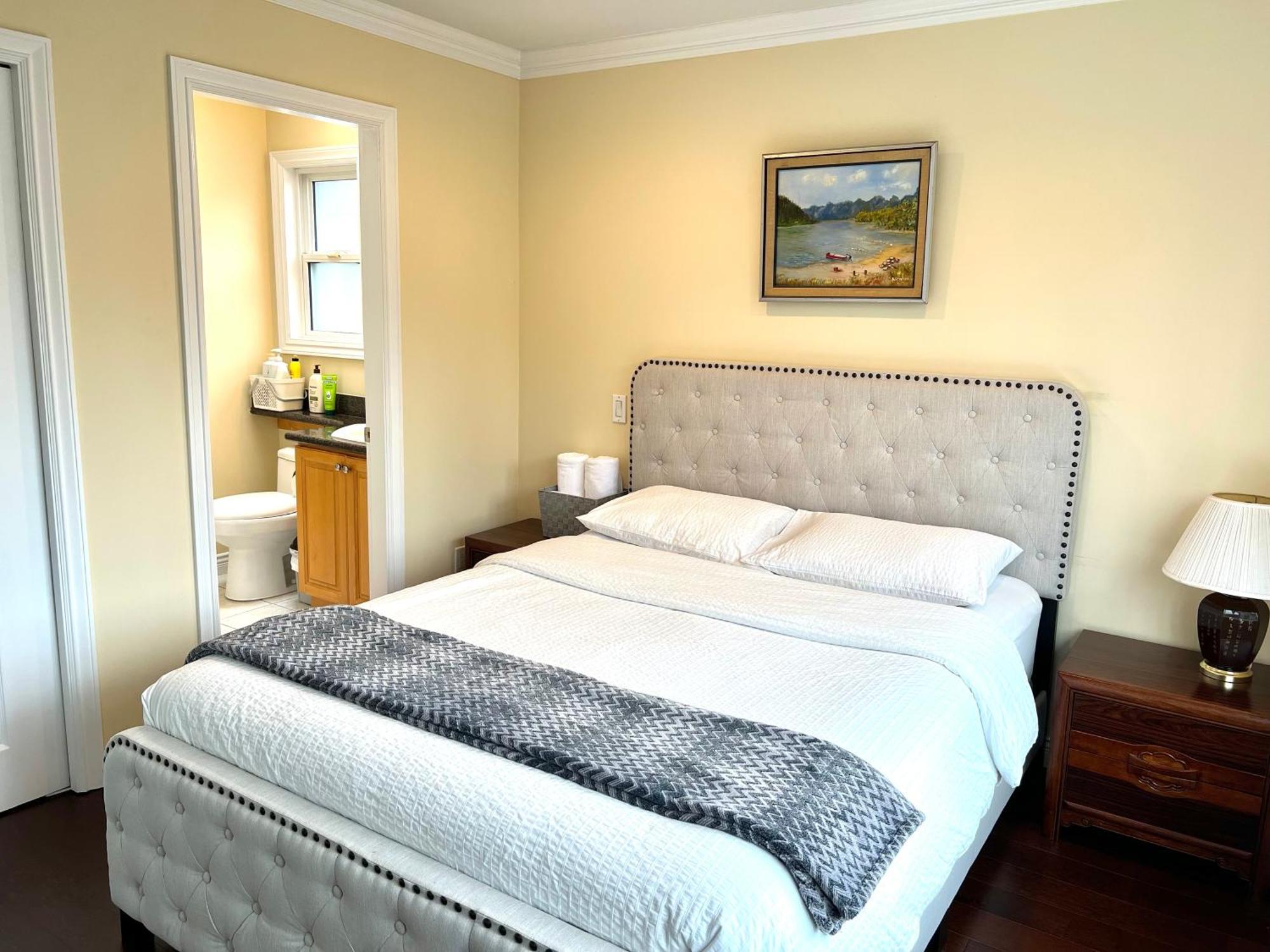 Coze In Near Yvr Guest house Vancouver