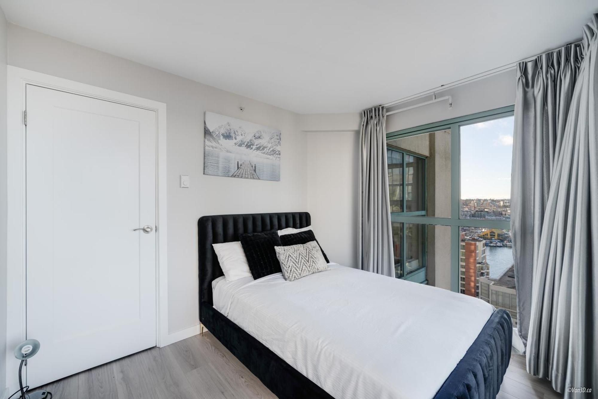 Breathtaking 2 Bedroom In Yaletown With A View Of English Bay * Vancouver