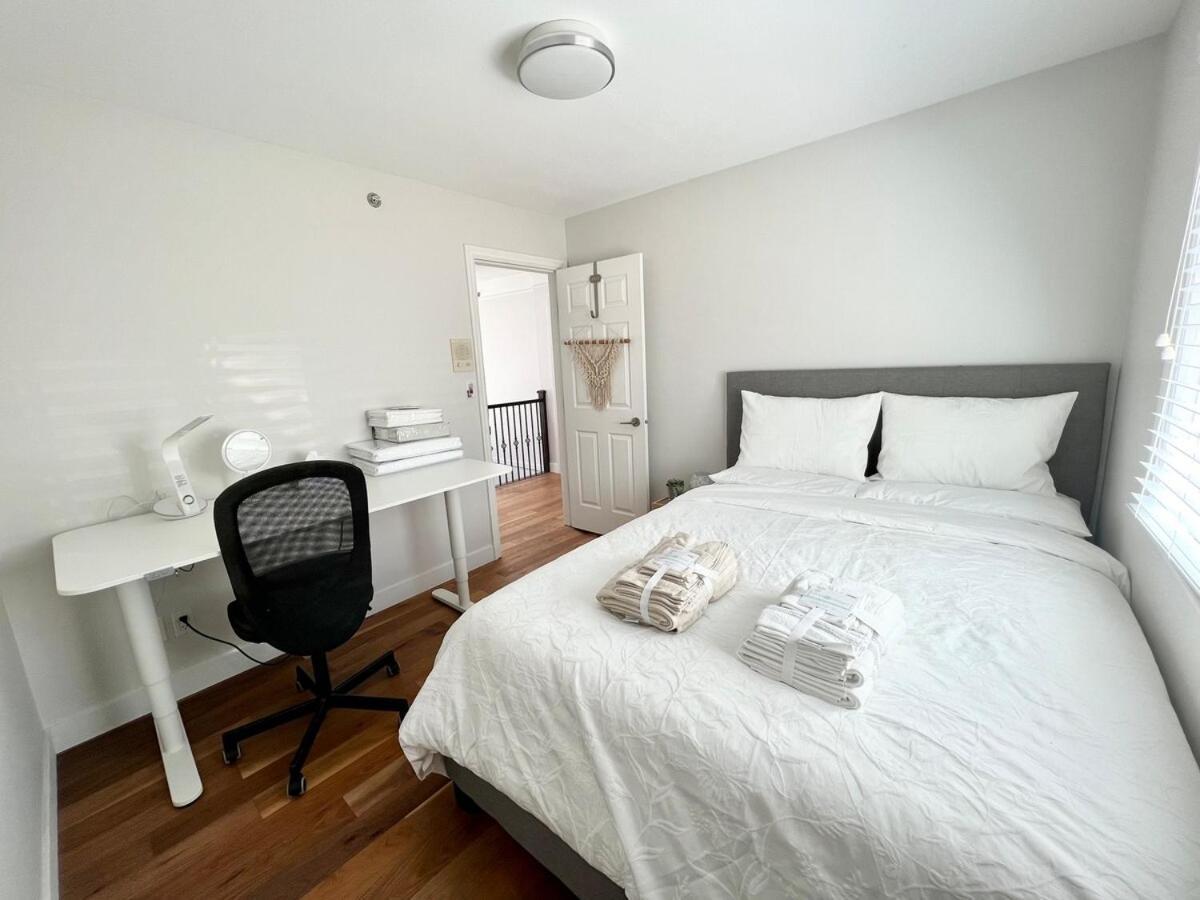 Adorable 4b House-vancouver West Free Parking Holiday home Vancouver