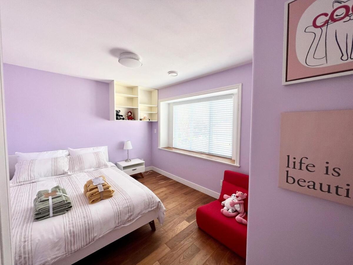 Adorable 4b House-vancouver West Free Parking *
