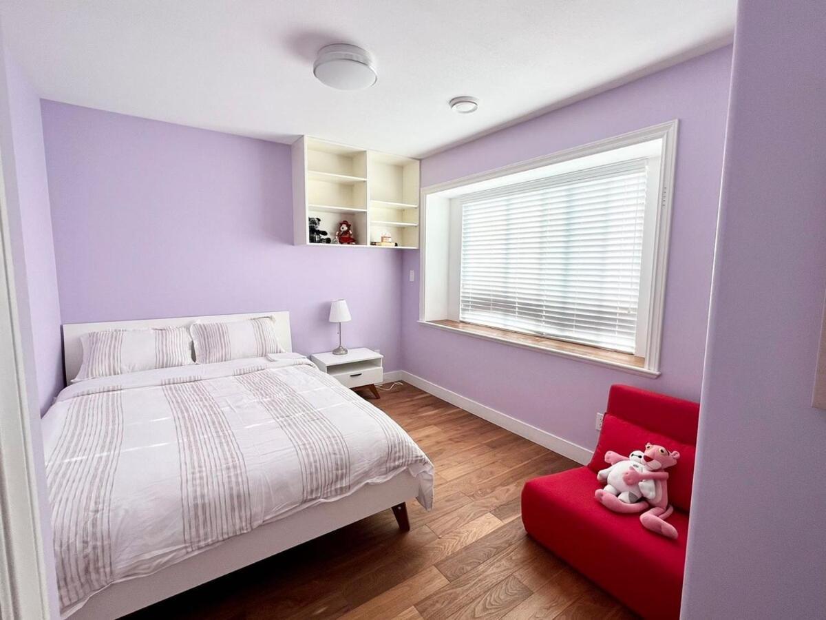 Holiday home Adorable 4b House-vancouver West Free Parking