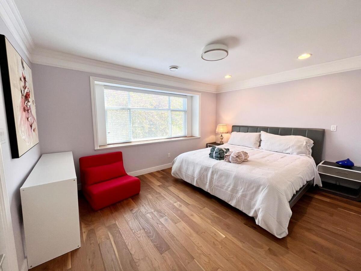 Adorable 4b House-vancouver West Free Parking Holiday home *