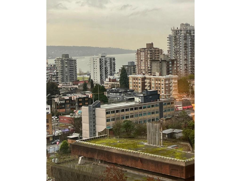 Apartment Downtown Mountain And Views