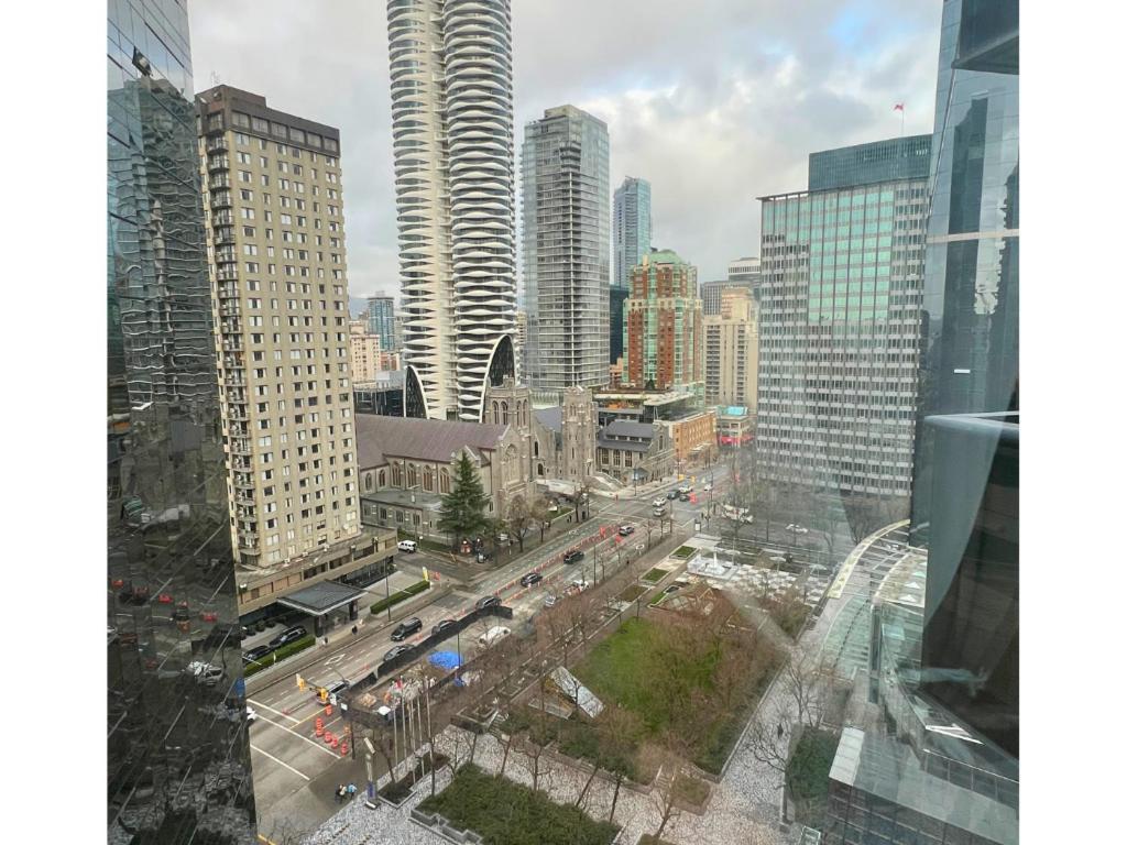 Downtown Mountain And Views * Vancouver