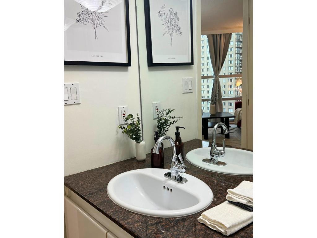 Apartment Downtown Mountain And Views