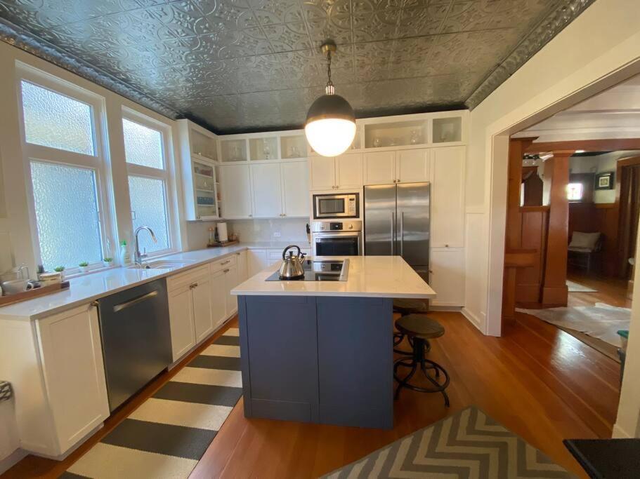 Large Renovated Character With 3 Beds/2 Bath * Vancouver