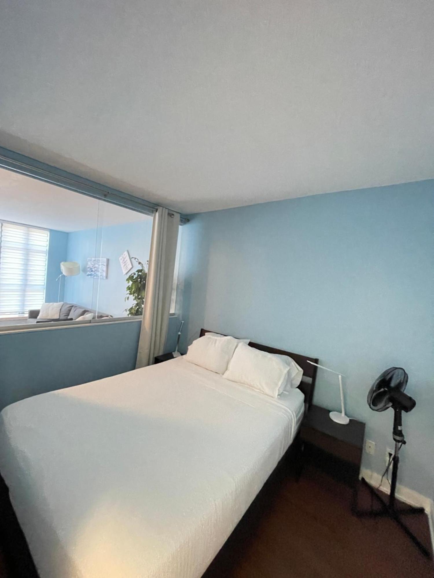 Downtown 1br At Granville Strip Near Bay Apartment Vancouver