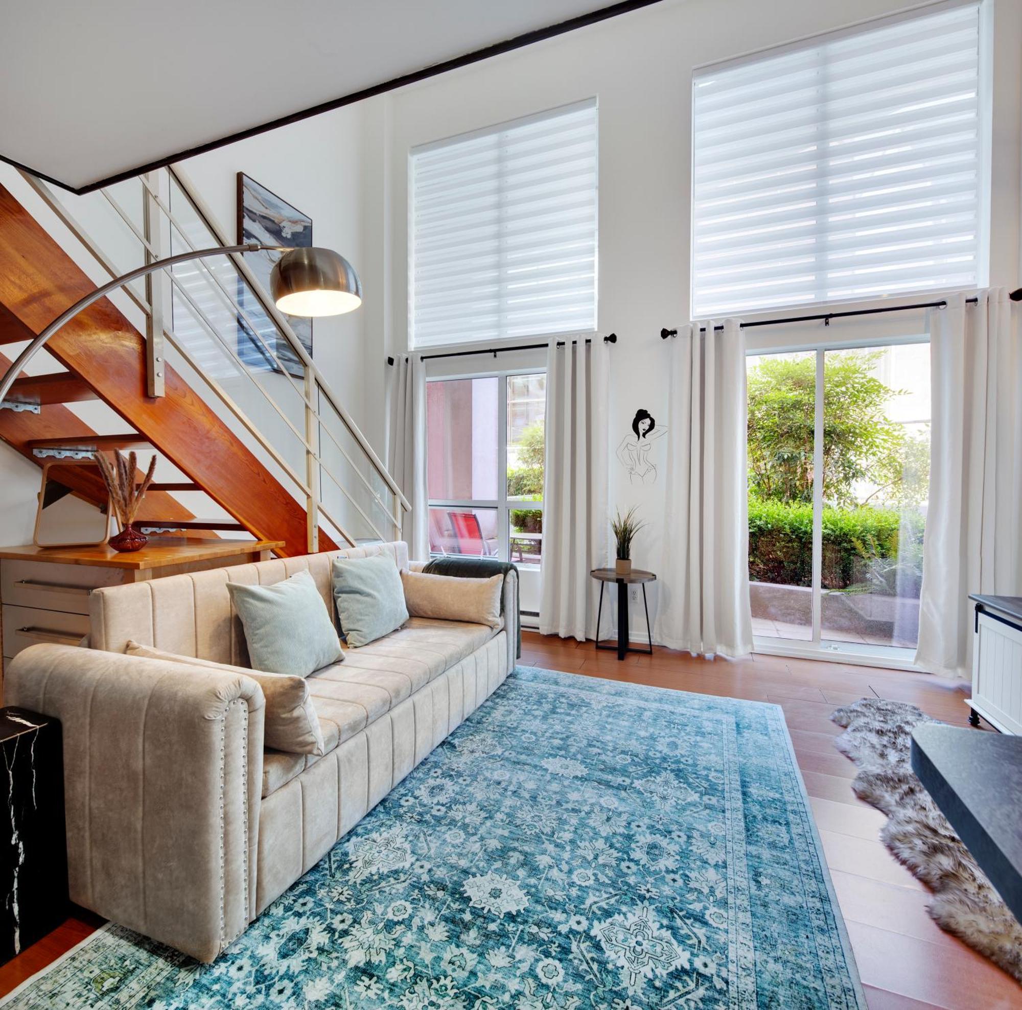 Stylish Two-story Loft With Rooftop Deck Apartment Vancouver