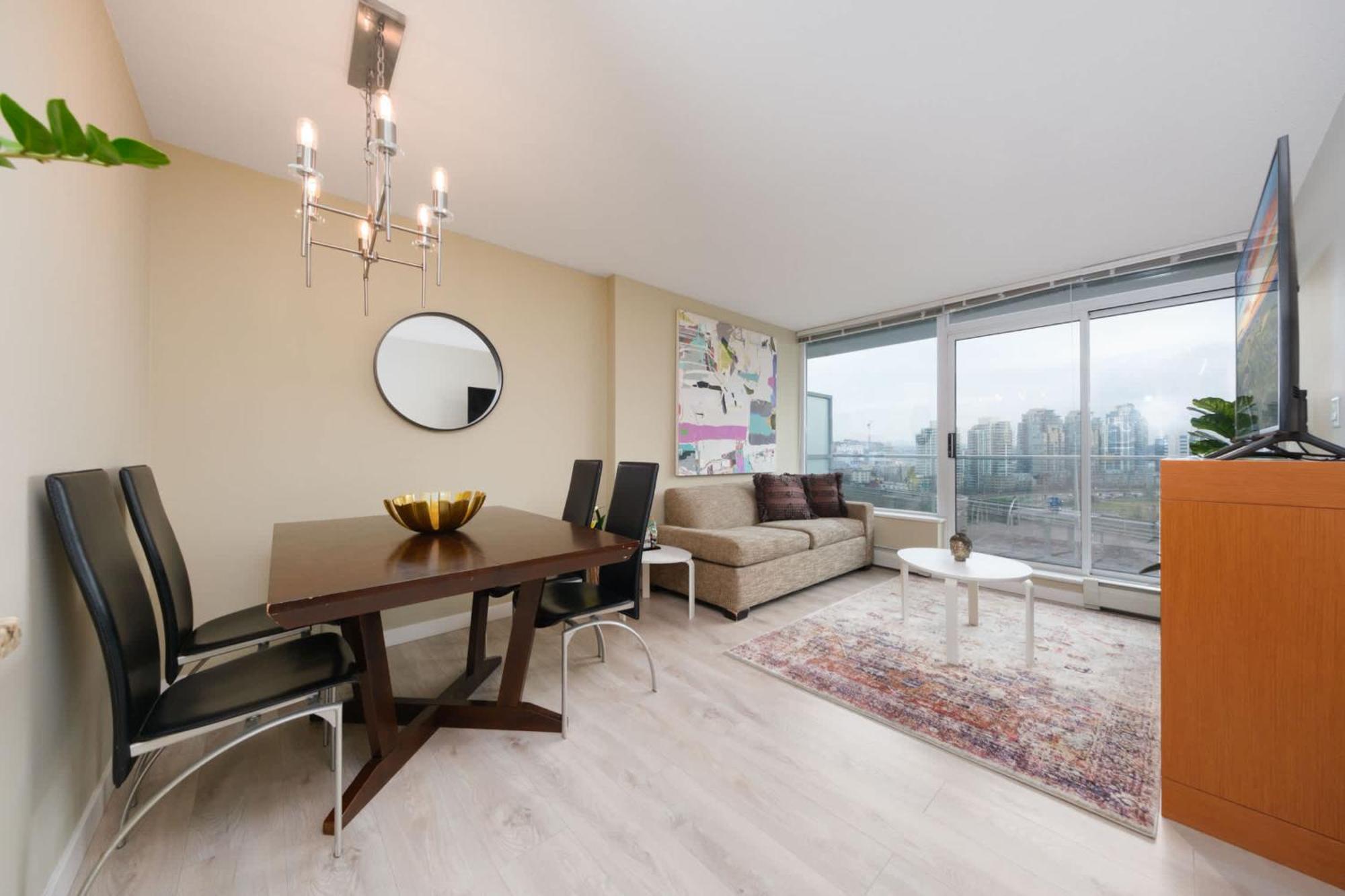 Modern Downtown With Pool Jacuzzi & Sauna Vancouver
