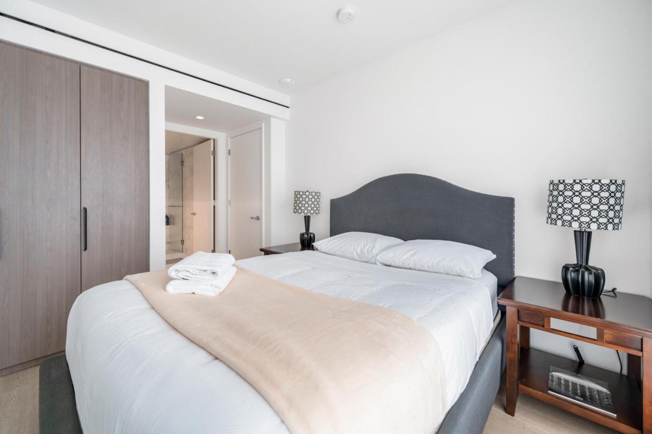 Apartment Stylish Urban Oasis With Views In *