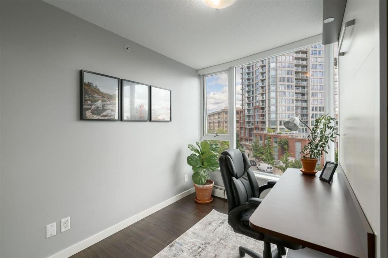 Apartment Rogers Arena With Pool Jacuzzi & Sauna Vancouver