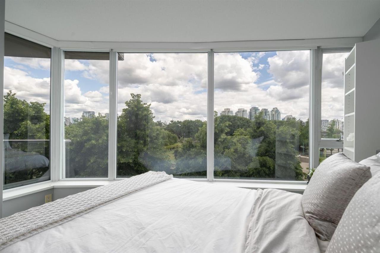 Rogers Arena With Pool Jacuzzi & Sauna Apartment Vancouver