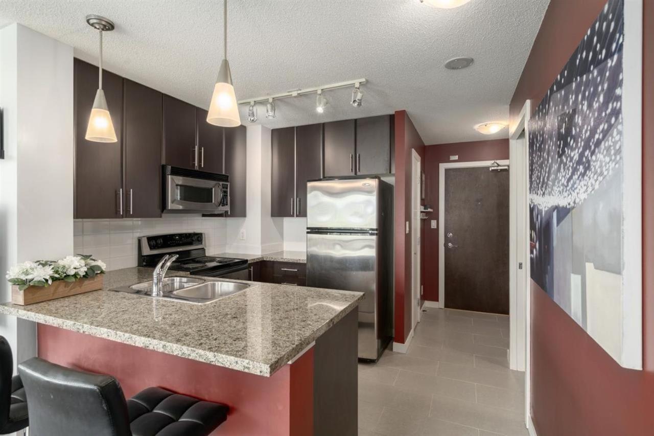 Rogers Arena With Pool Jacuzzi & Sauna Apartment Vancouver