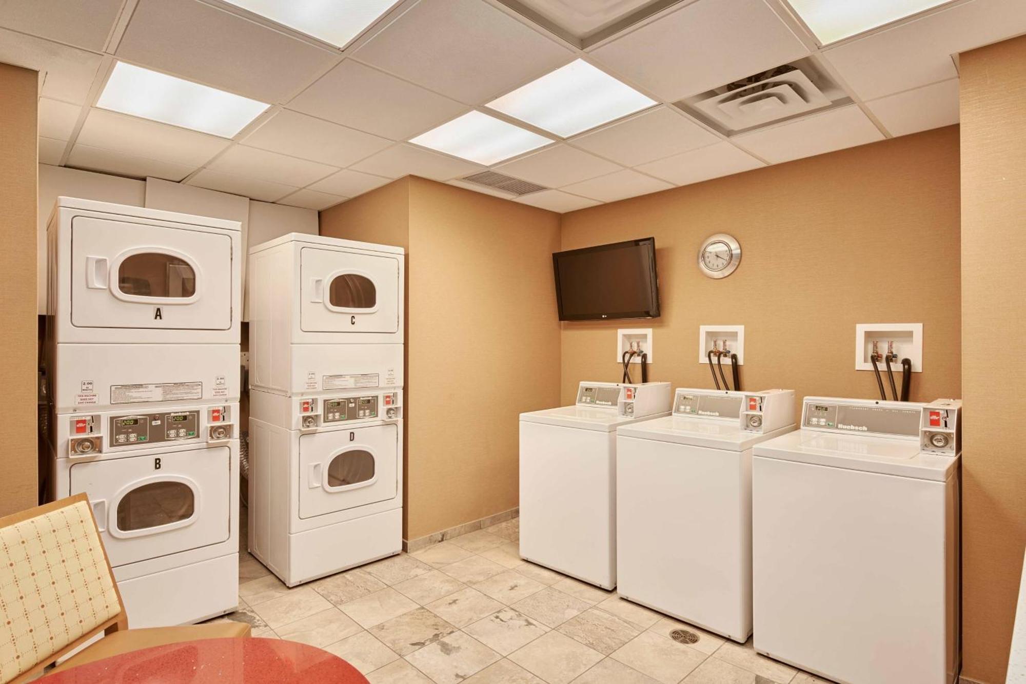 Hotel By Marriott Downtown 3*