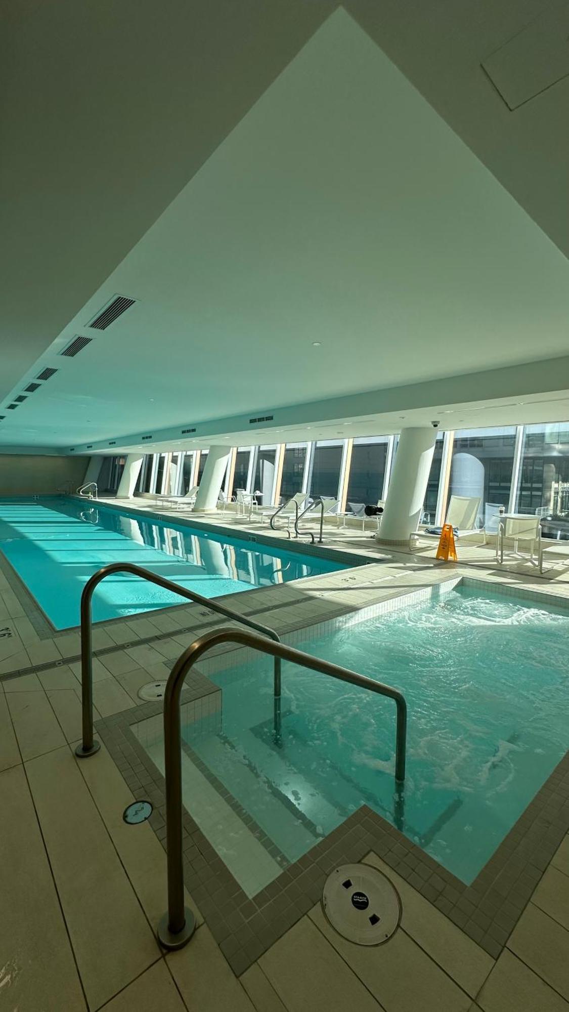 Amazing At Location Apartment