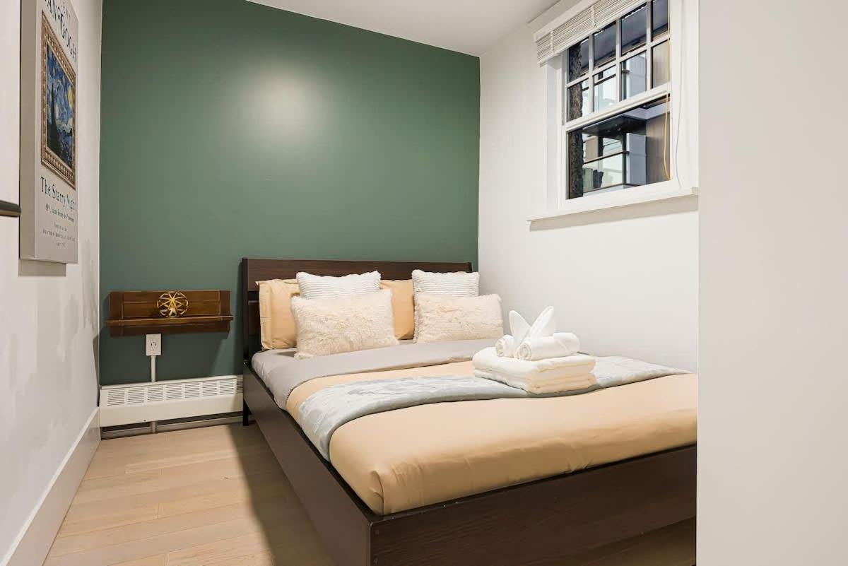 Stylish Near Restaurants & Amenities Vancouver