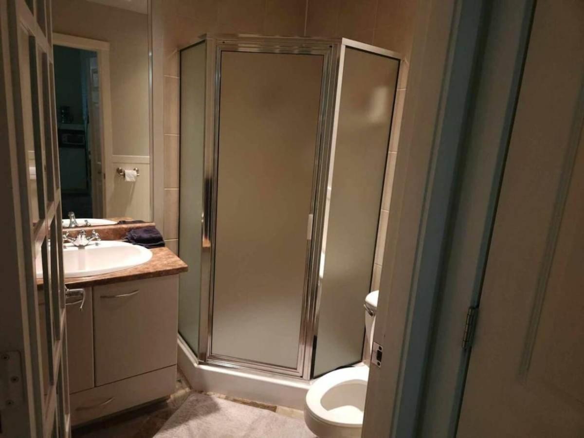 Elegant 2-bedroom Townhouse *