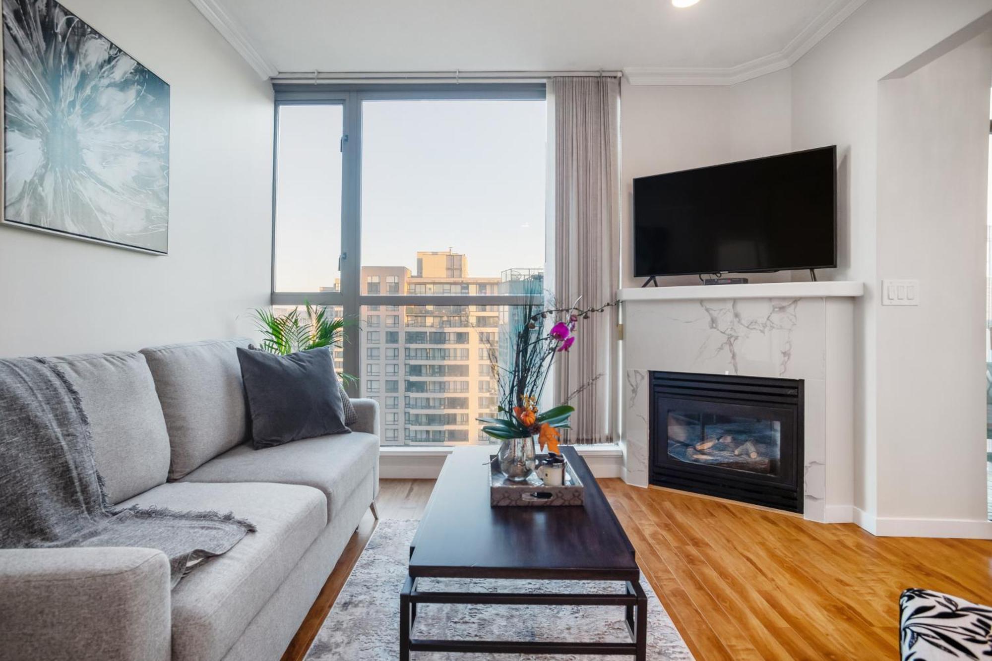 Yaletown Gem Located In The Heart Of Downtown