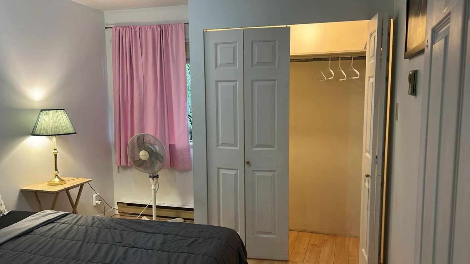 Cedar Hills - Metro Homestay Vancouver
