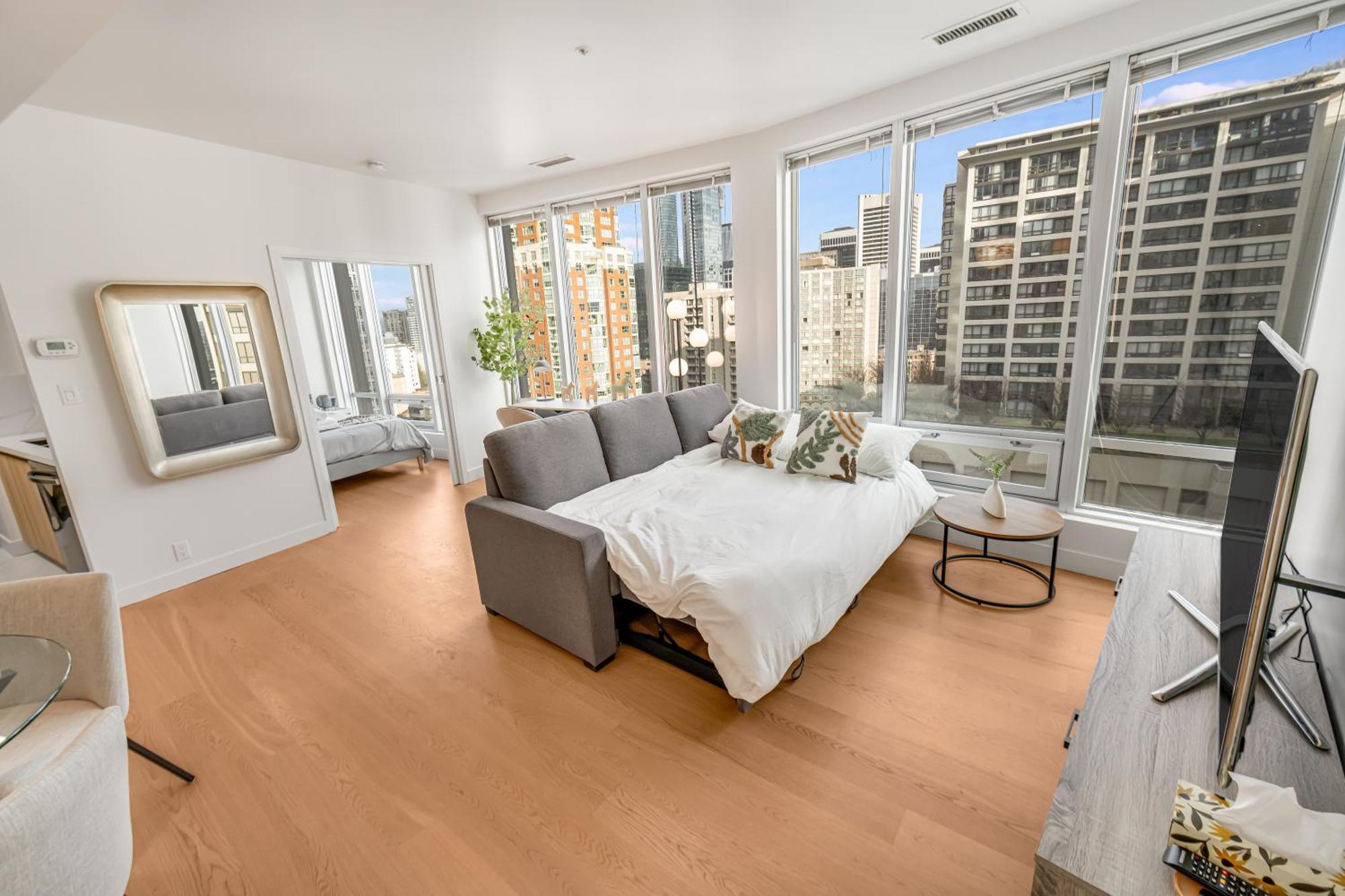 Modern & Cozy In The Heart Of Downtown *