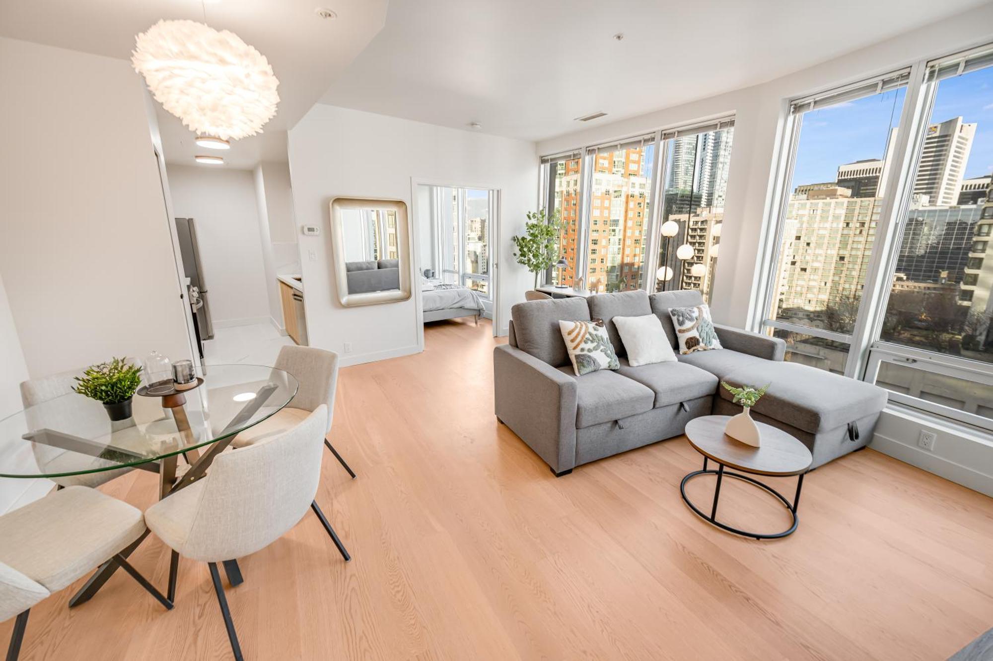 Modern & Cozy In The Heart Of Downtown *