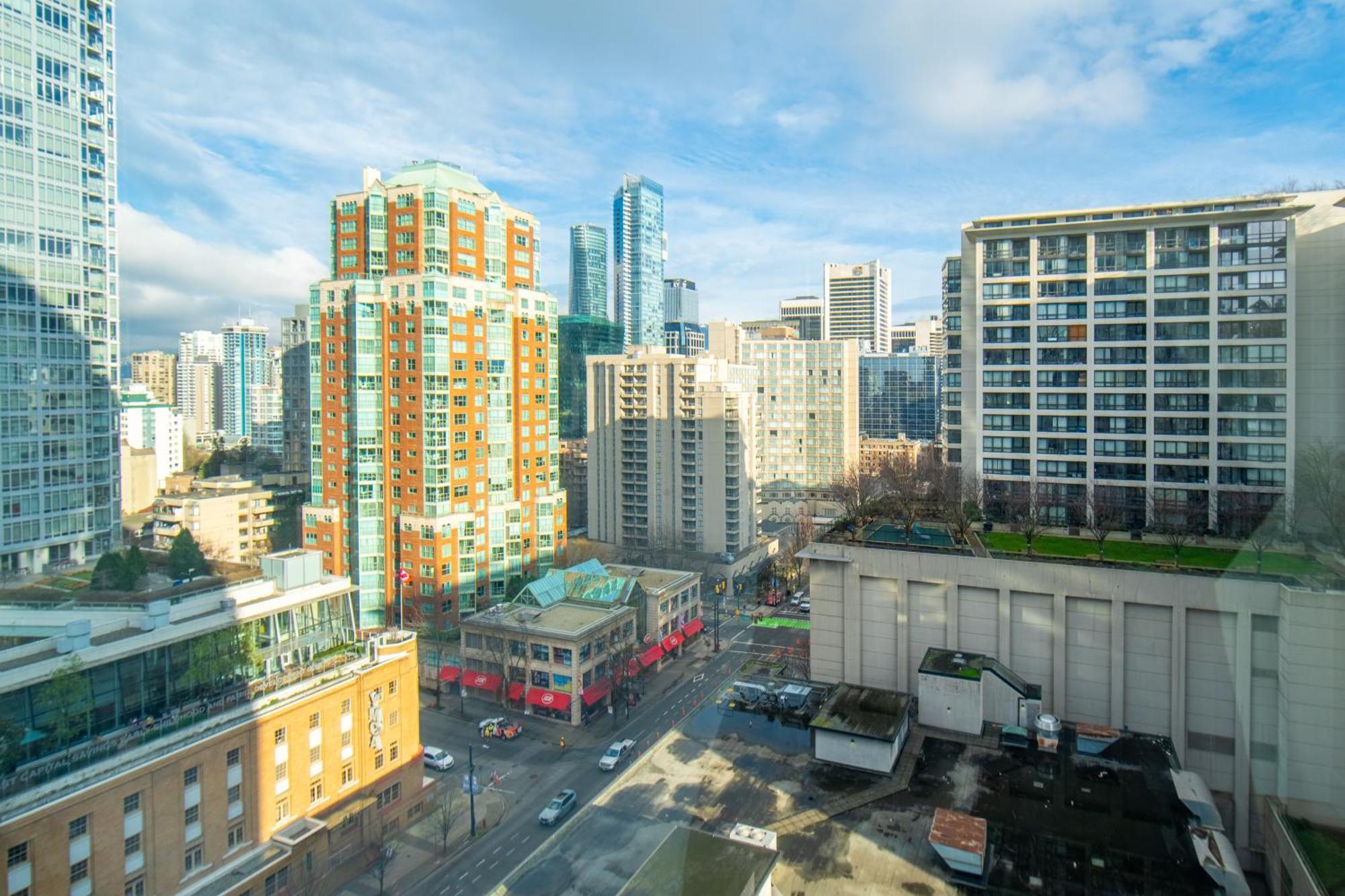 Modern & Cozy In The Heart Of Downtown * Vancouver