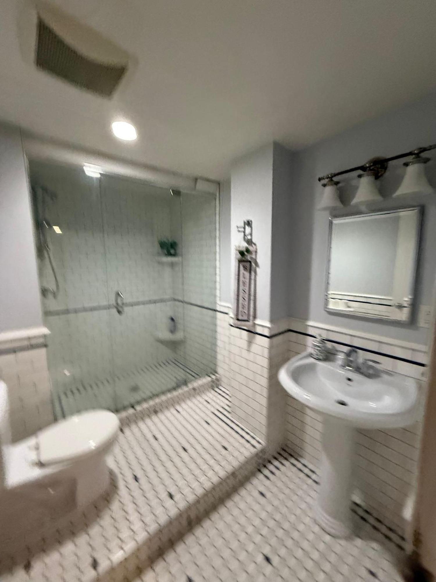 Wallace Park Bnb - 7 Min To Downtown Homestay