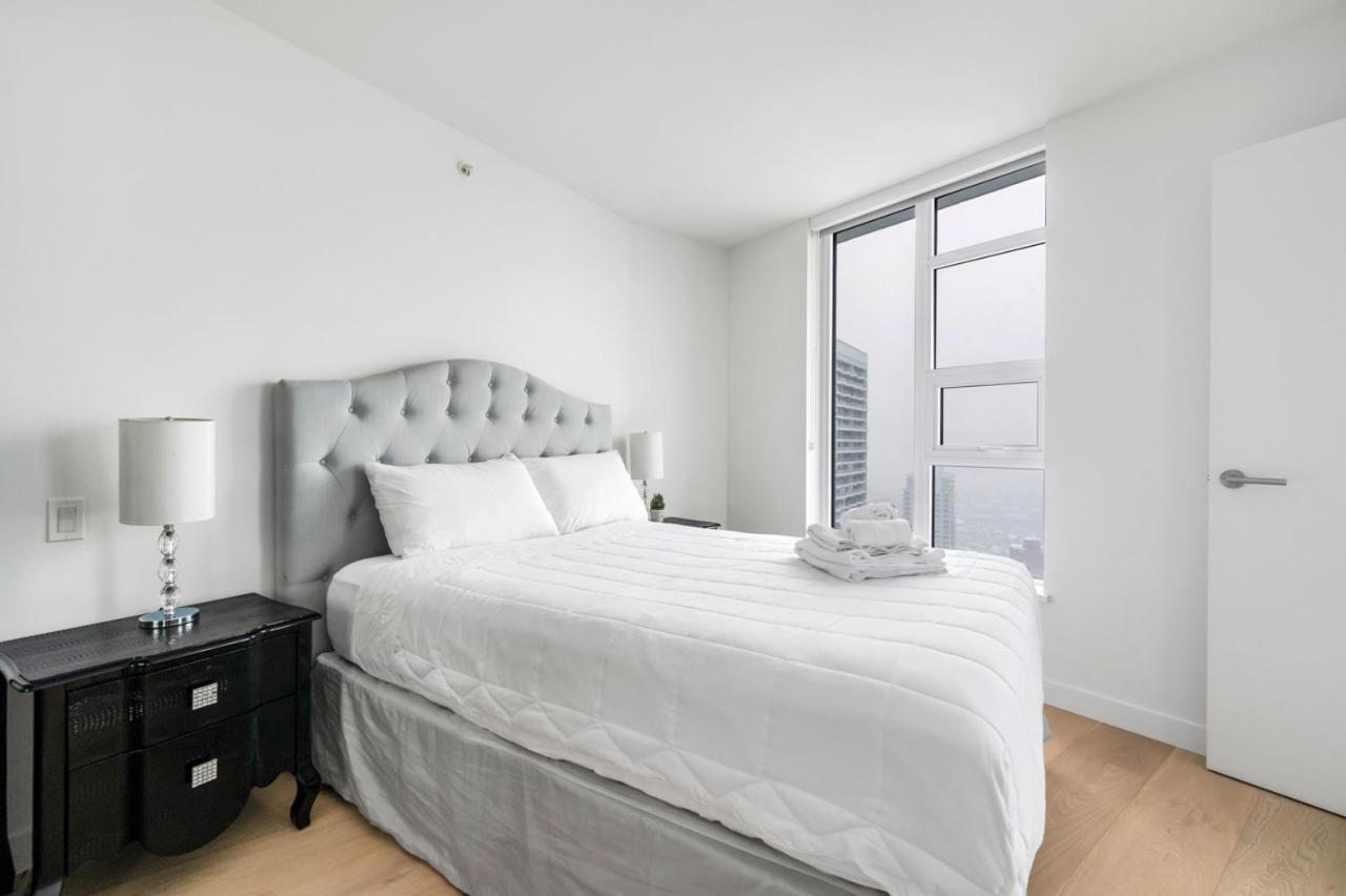 Elegant Luxury & Stunning Views Vancouver