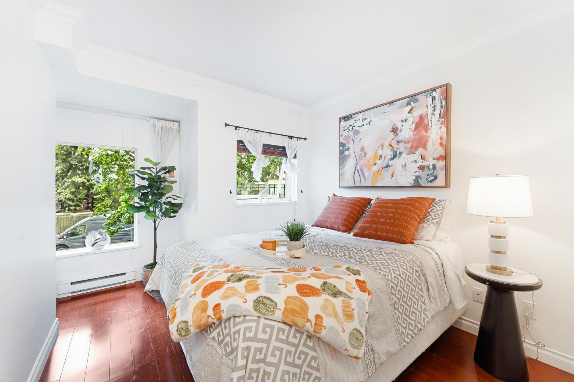 Coal Harbour Gem Stunning 2 Bedroom Townhouse With Ocean Views * Vancouver
