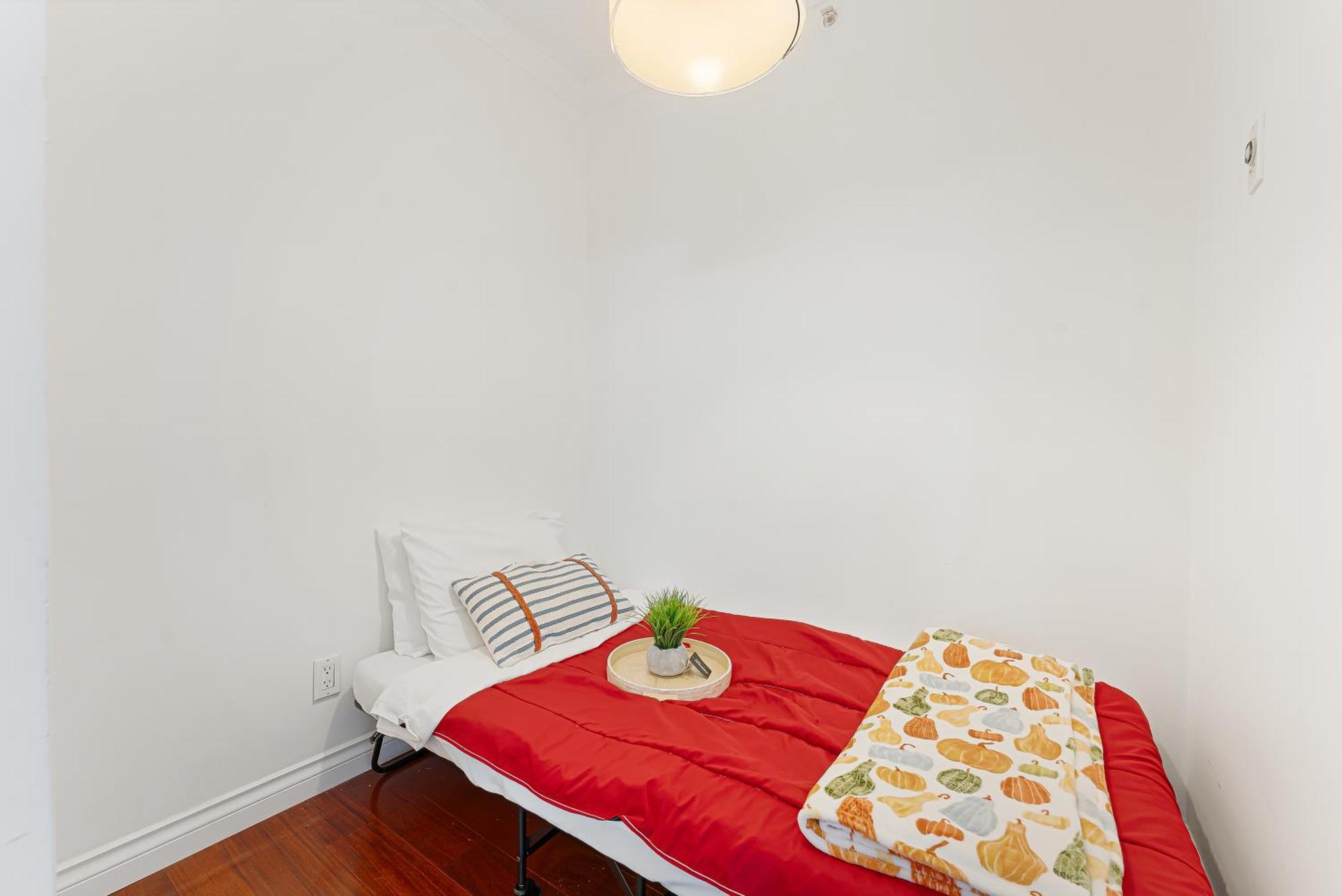 Apartment Coal Harbour Gem Stunning 2 Bedroom Townhouse With Ocean Views *