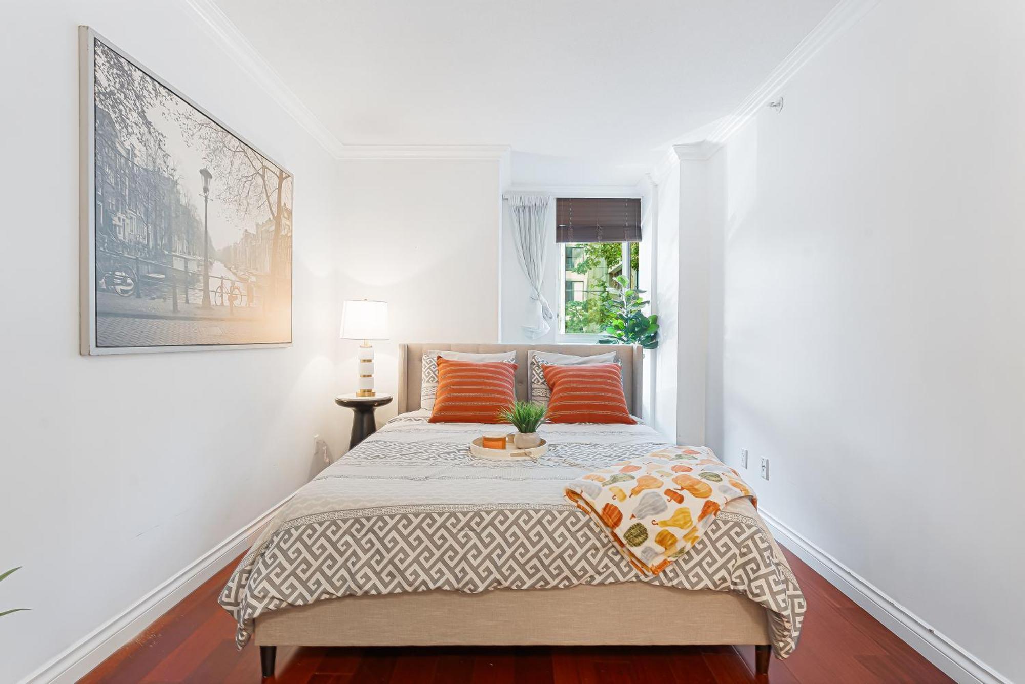Coal Harbour Gem Stunning 2 Bedroom Townhouse With Ocean Views * Vancouver