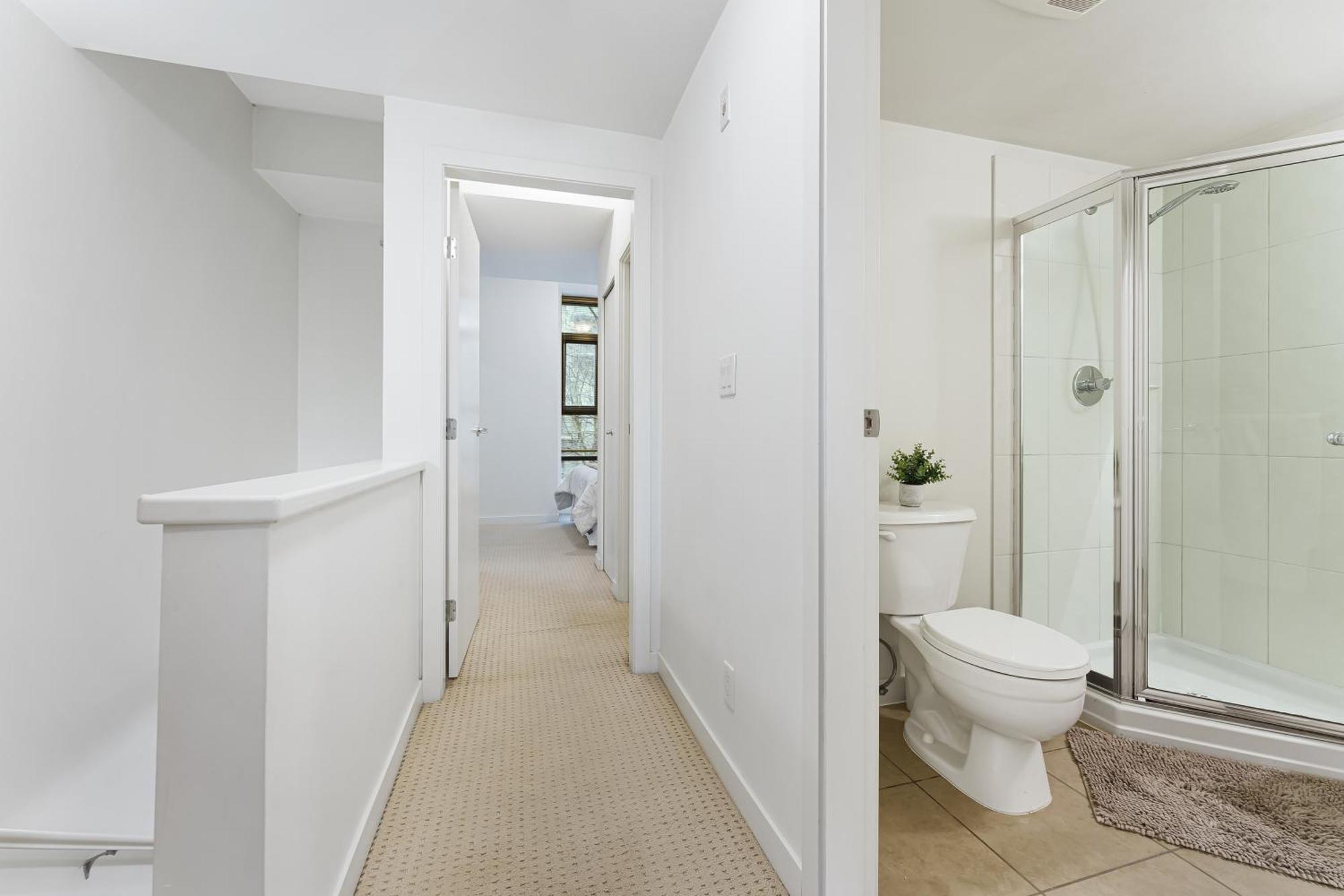 Apartment Luxury 2 Bedroom Townhouse In Yaletown Modern Elegance And Prime Location Vancouver