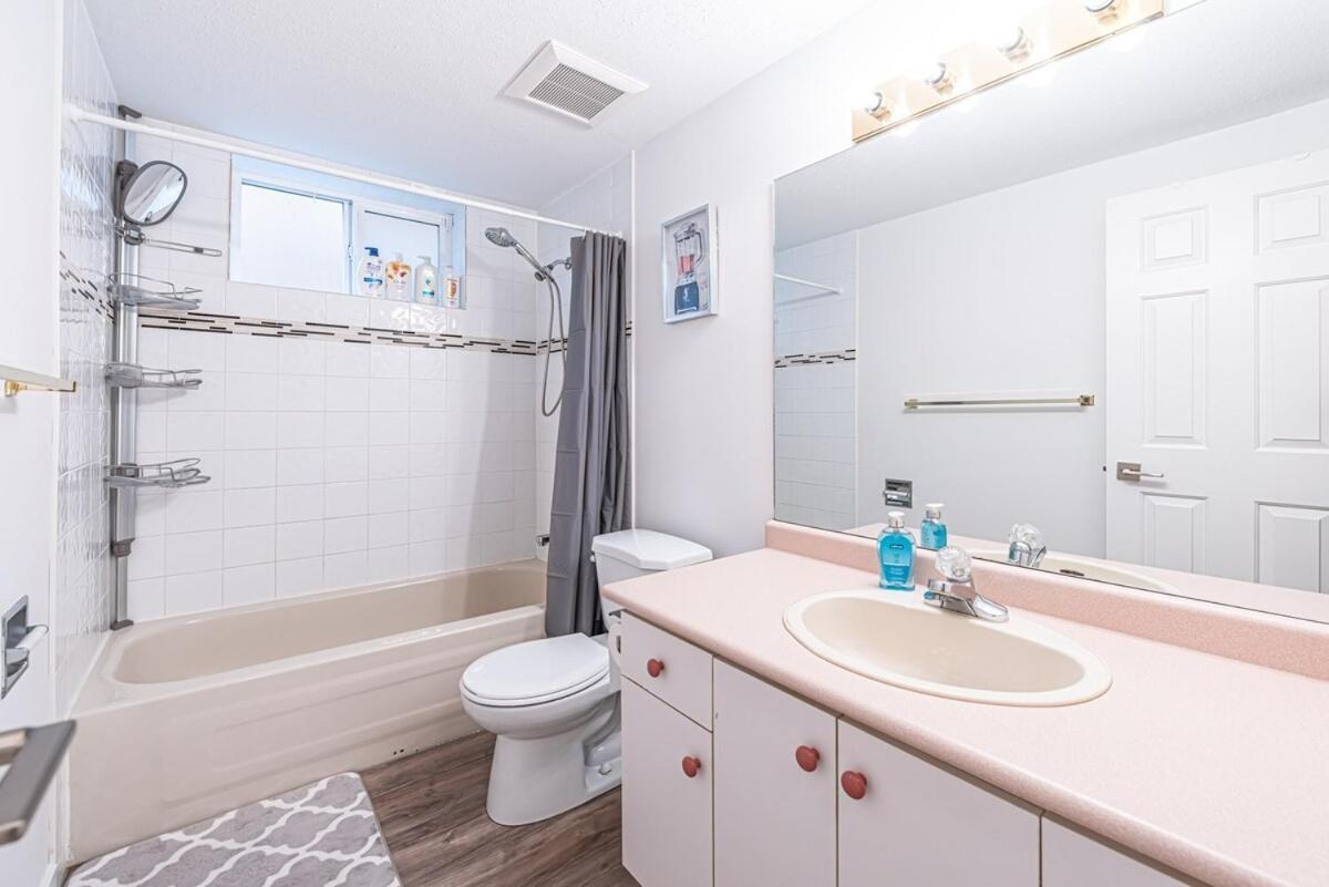 Cozy 2-bedroom Basement In * Vancouver