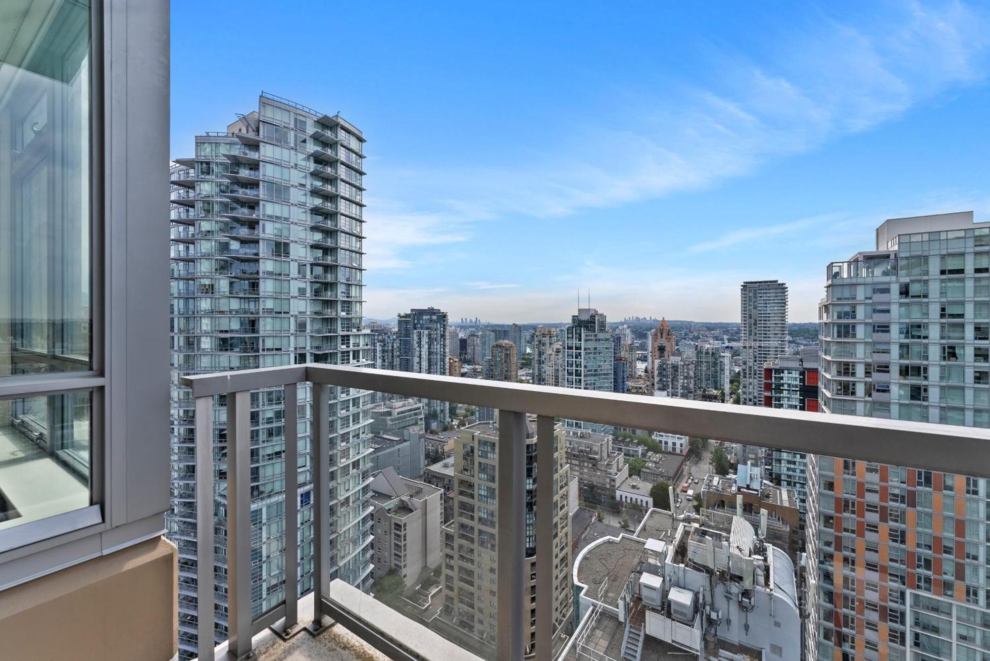 Spectacular Ocean View 2 Bedroom For Rent Apartment