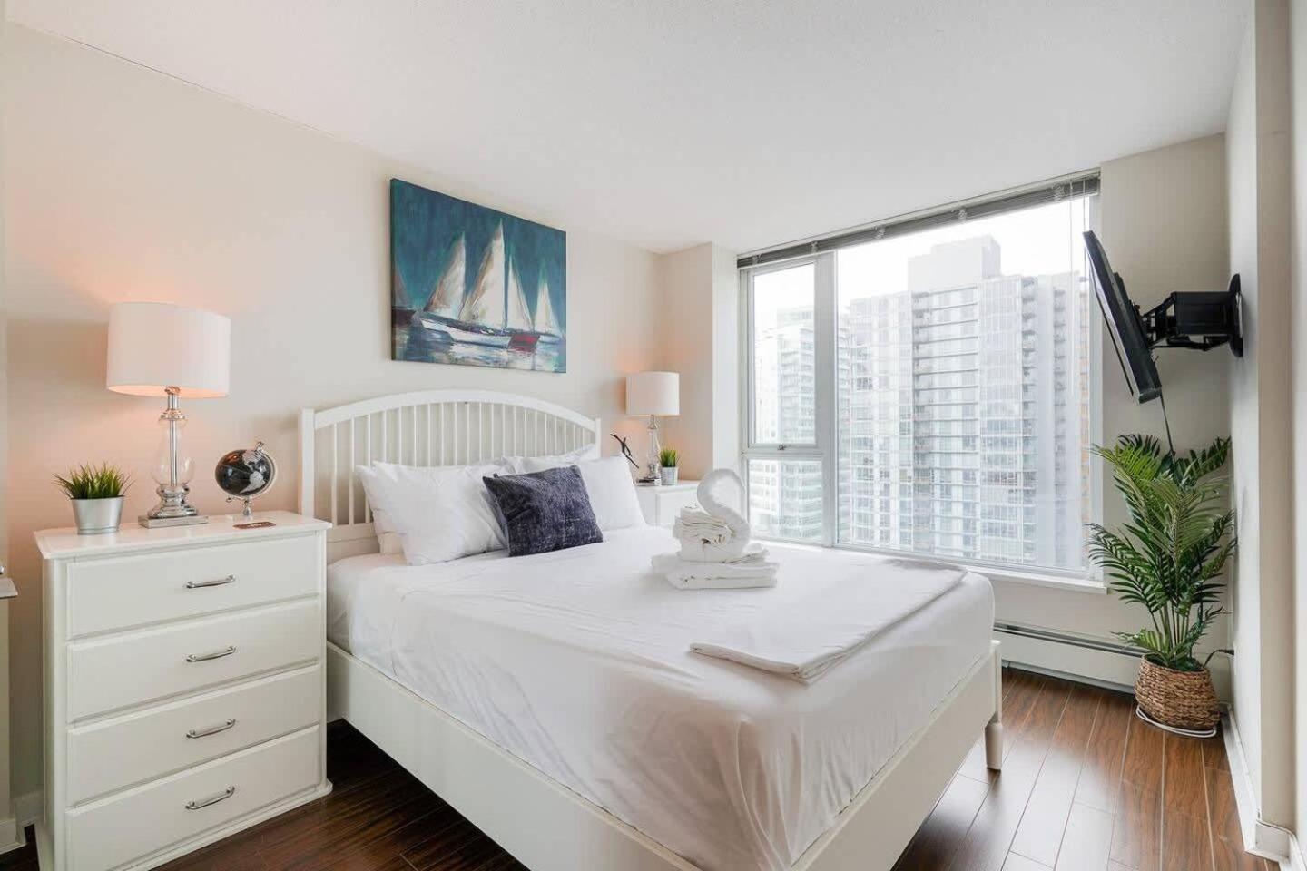 2 Bedroom With Sauna & Pool Next To Mall