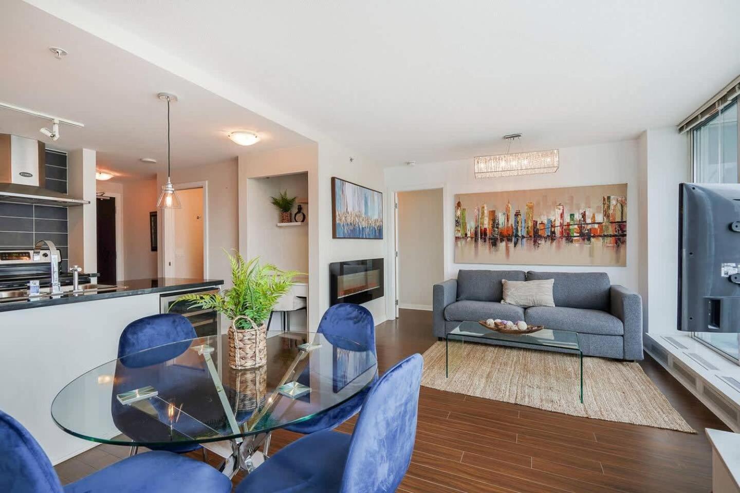 2 Bedroom With Sauna & Pool Next To Mall