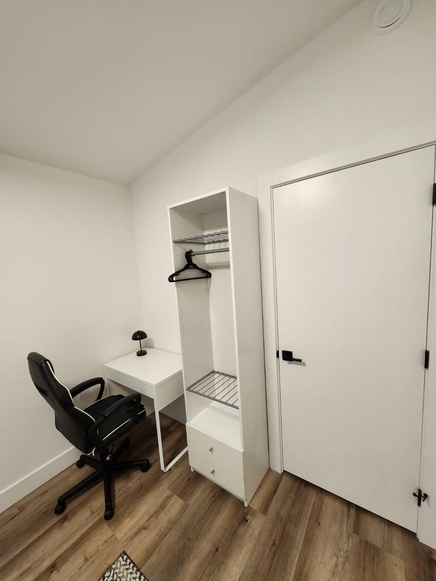 Apartment & Modern Whole House In