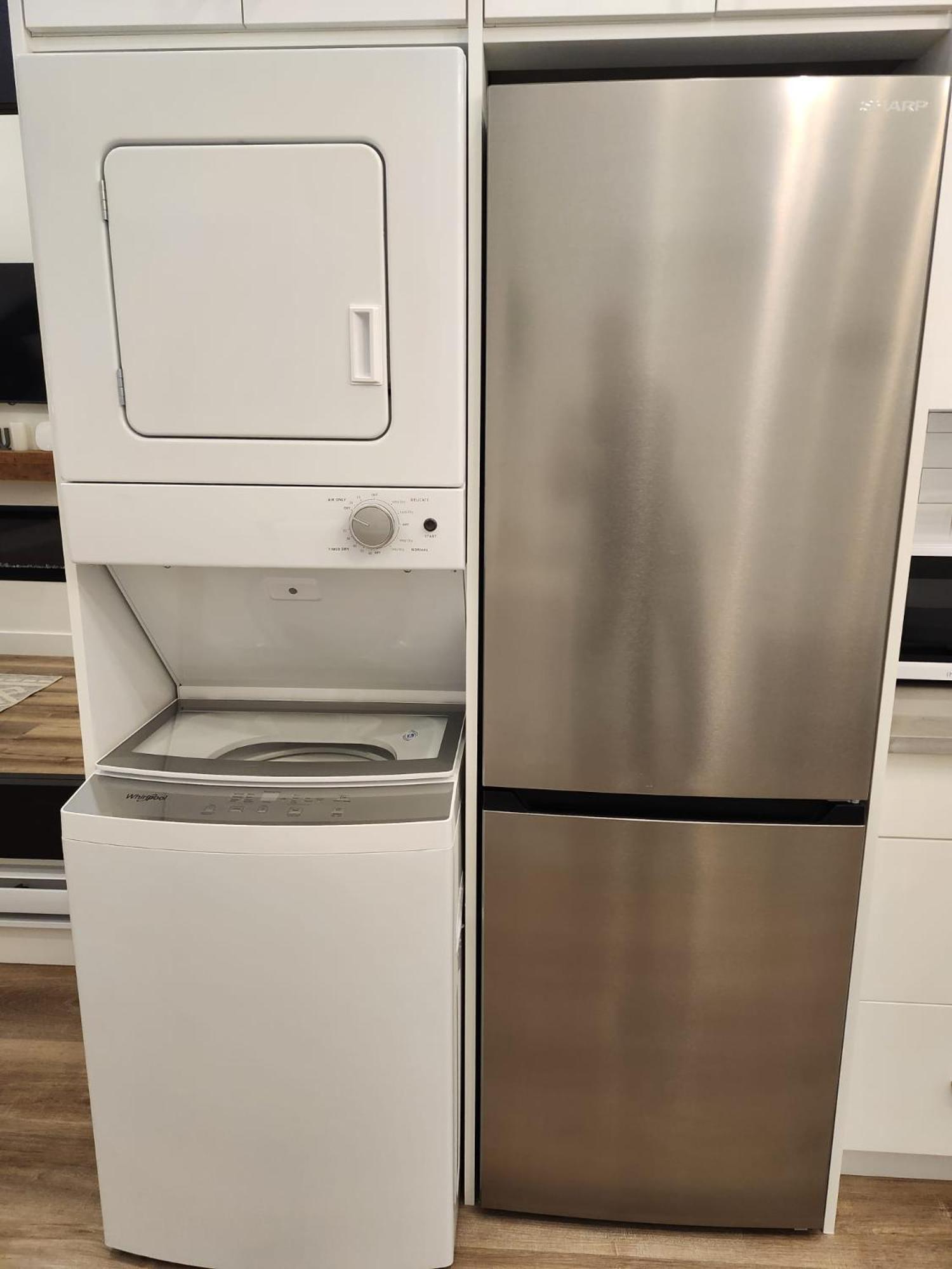 & Modern Whole House In Apartment *