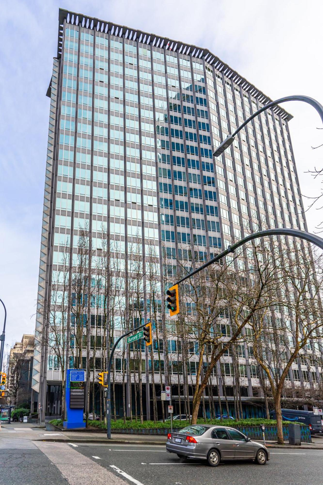 Modern & Cozy In The Heart Of Downtown