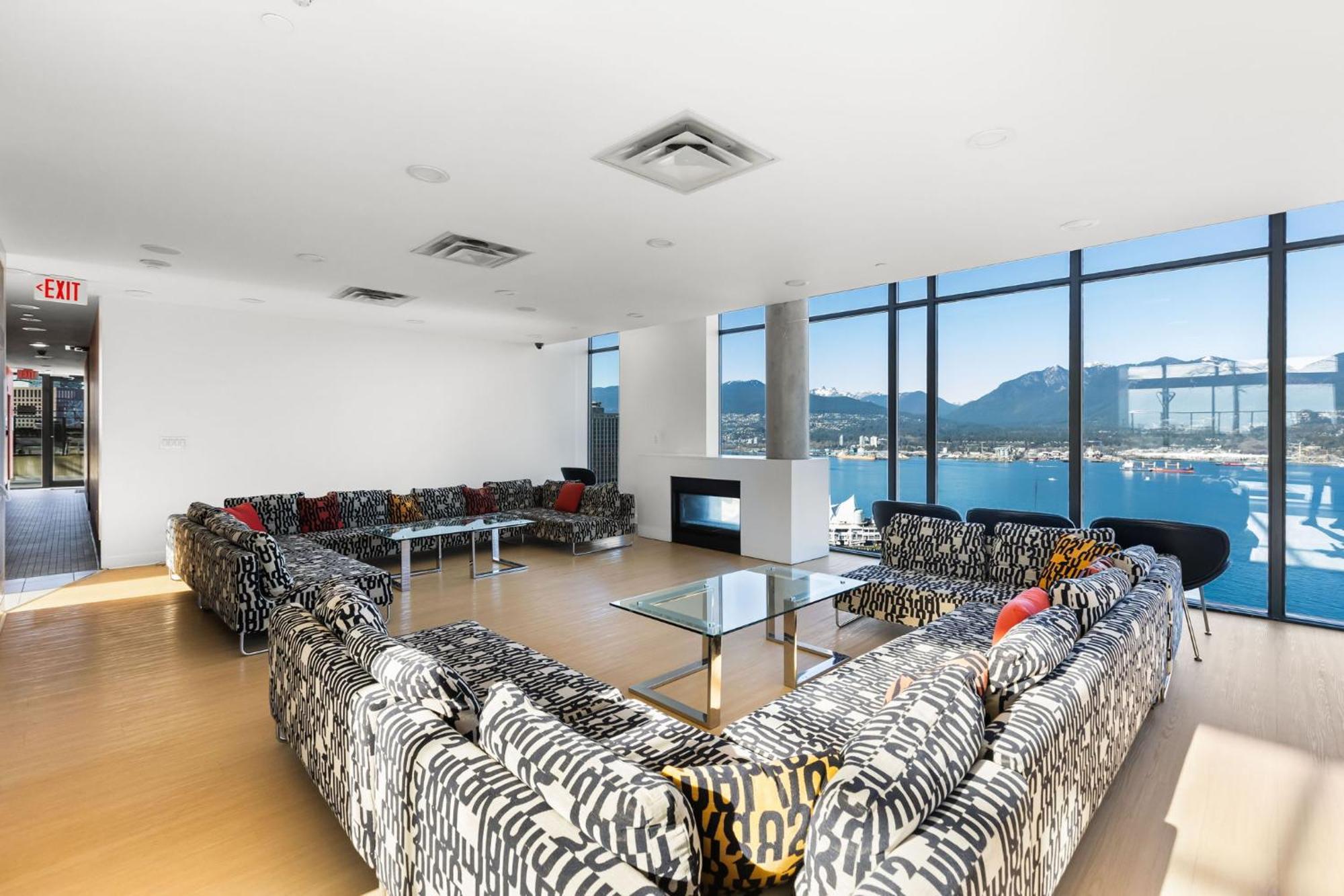 Luxury With Views Apartment *