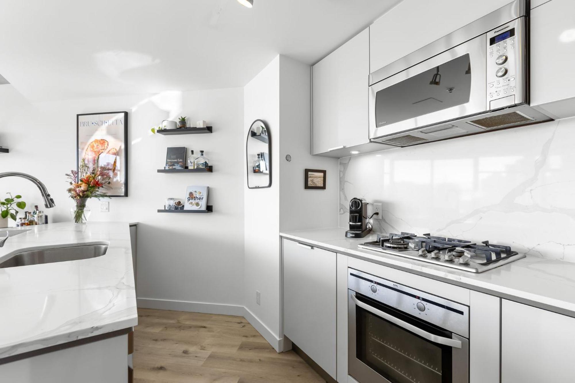Luxury With Views Apartment Vancouver