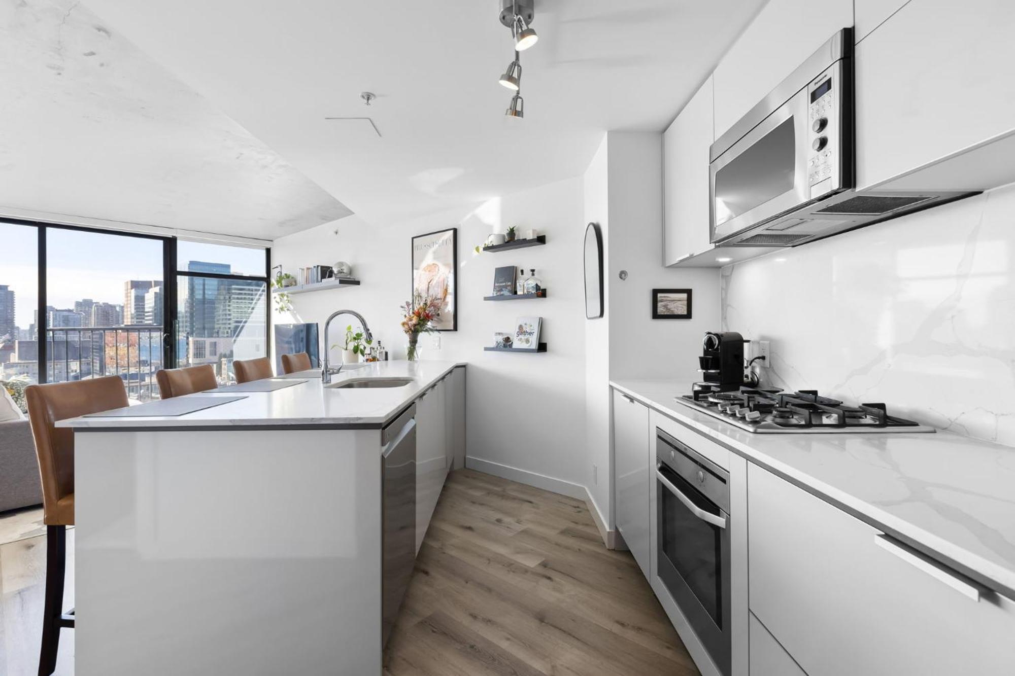 Luxury With Views * Vancouver