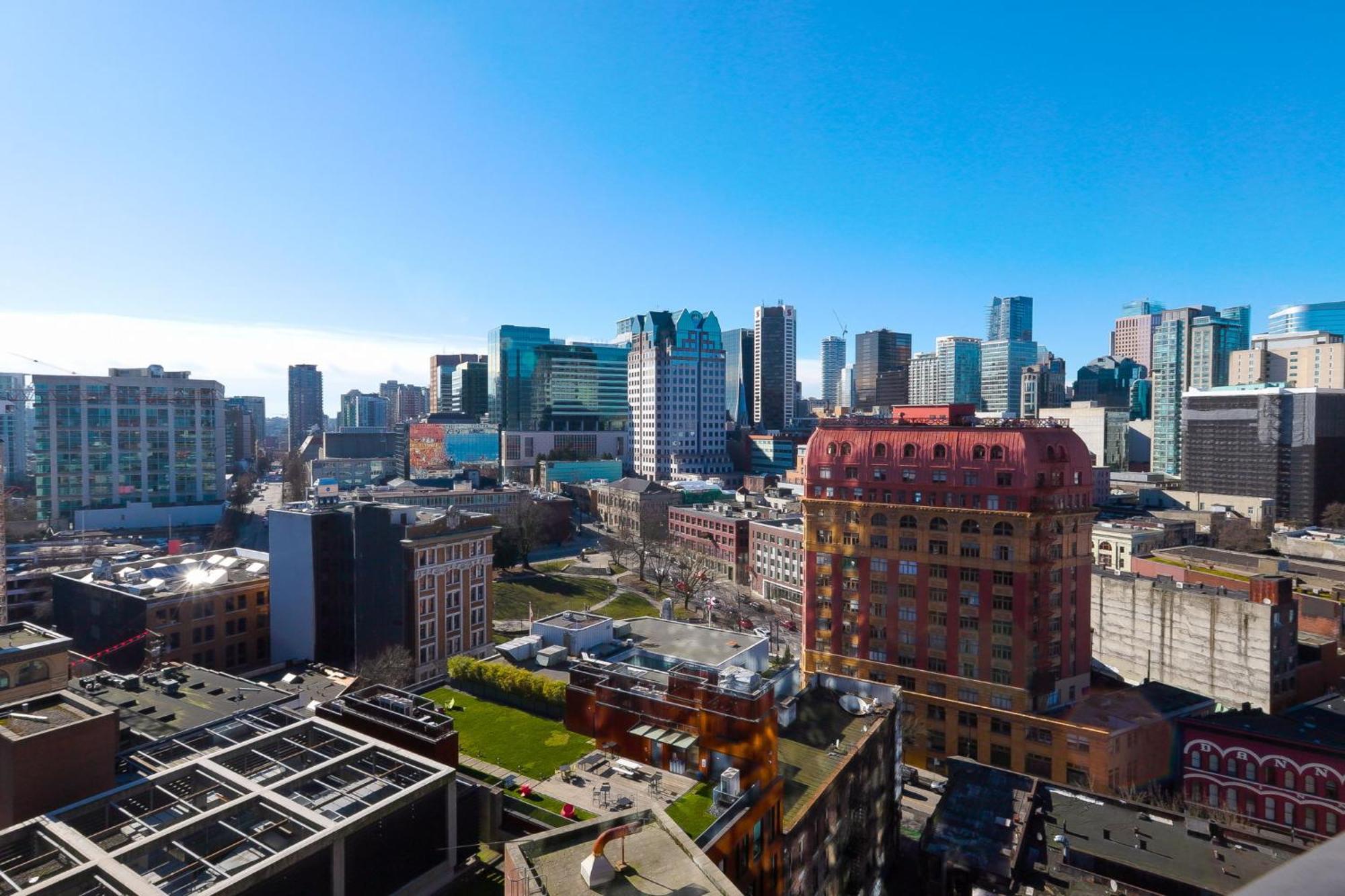 Luxury With Views * Vancouver