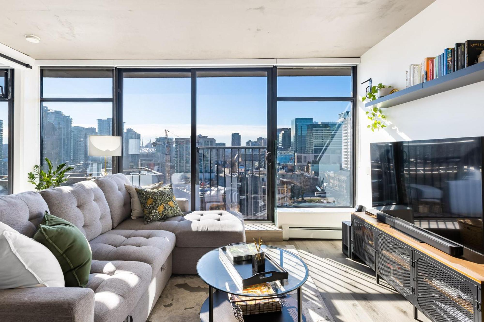 Luxury With Views Apartment Vancouver