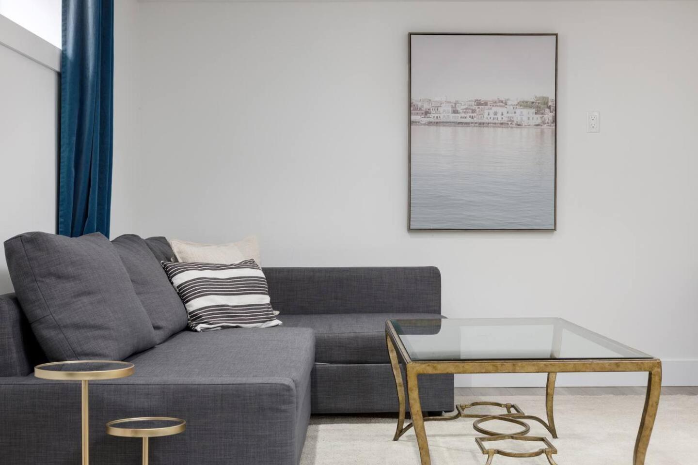 Cozy Near Ubc, Kits, And Dt Vancouver