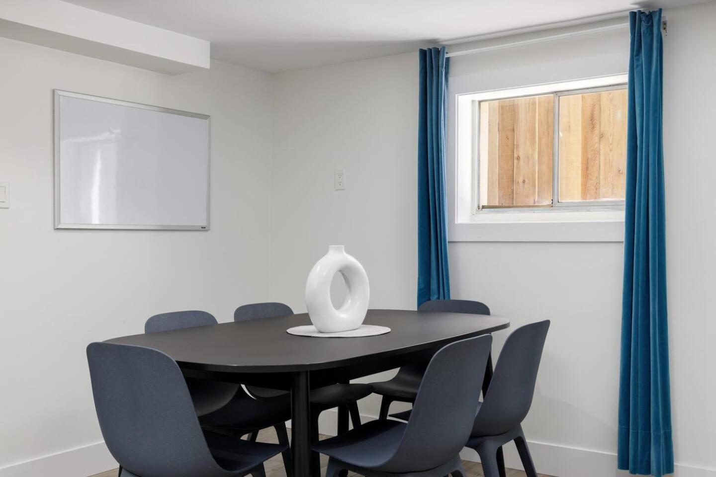 Holiday home Cozy Near Ubc, Kits, And Dt Vancouver
