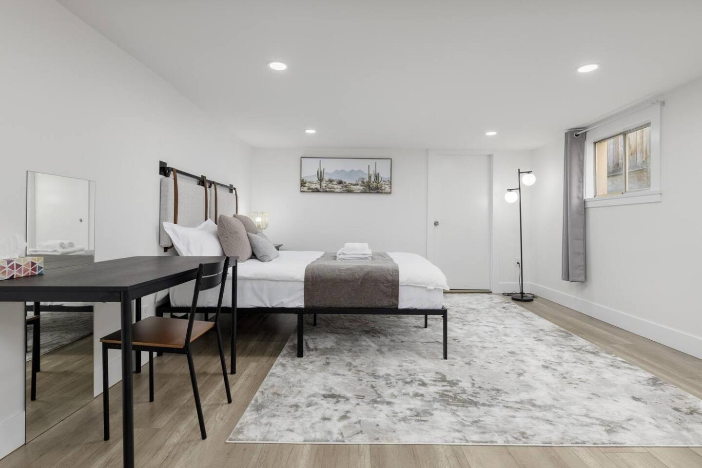 Holiday home Cozy Near Ubc, Kits, And Dt