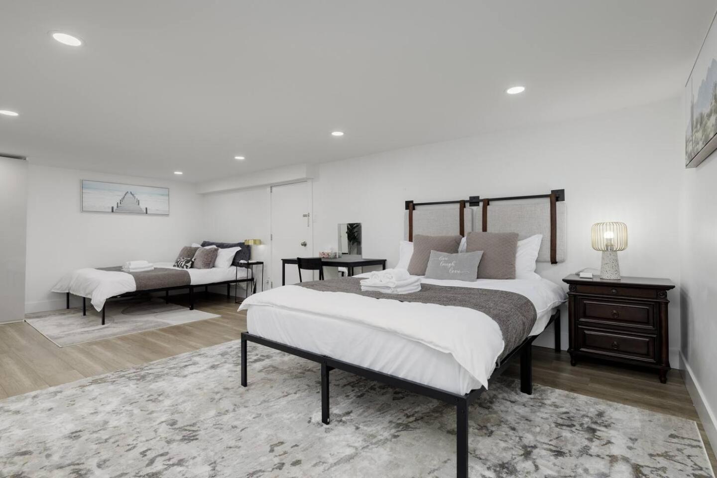 Holiday home Cozy Near Ubc, Kits, And Dt