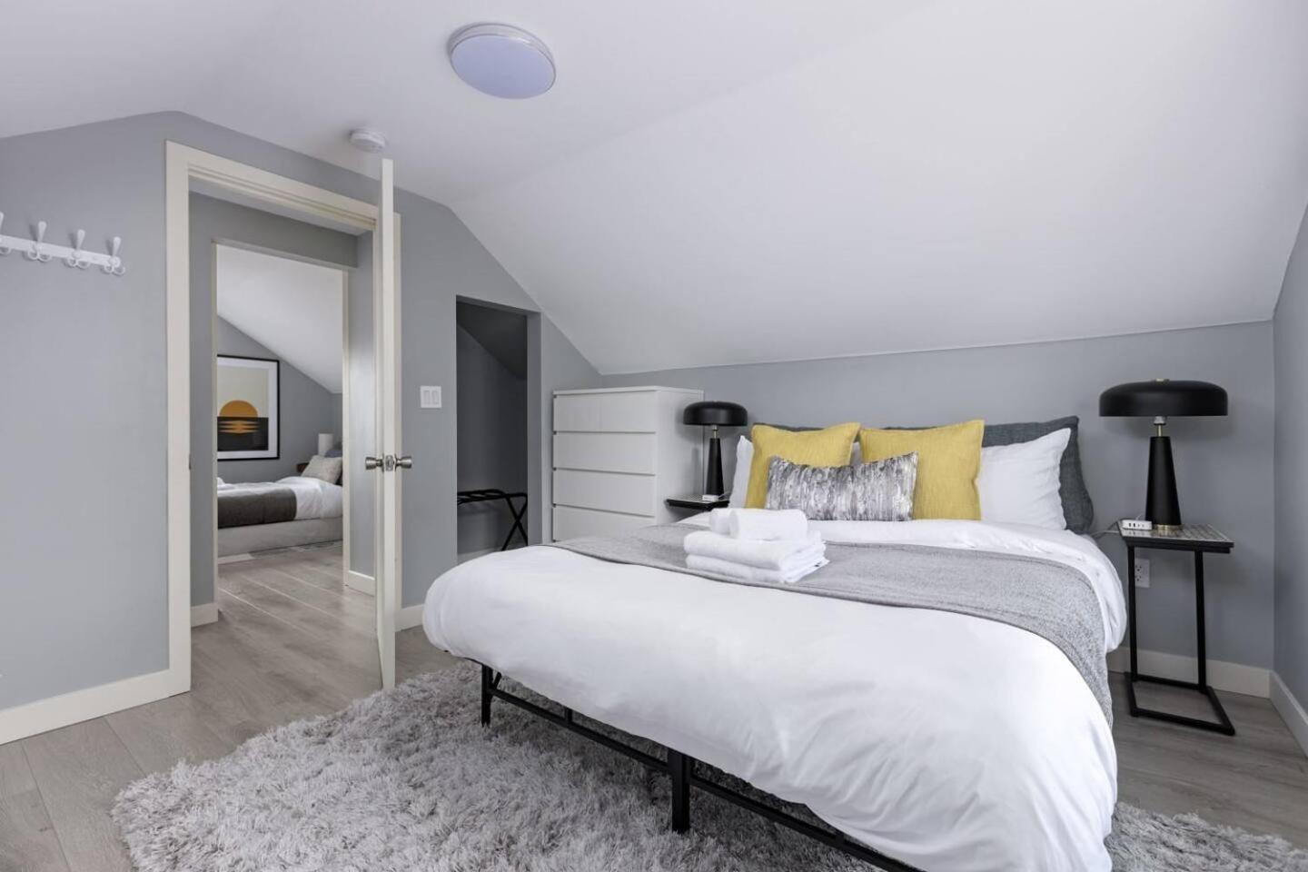 Spacious 4br Retreat Near Yvr And Dt Holiday home *
