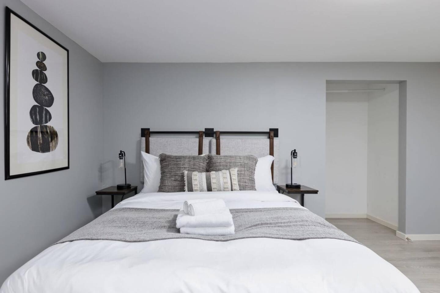 Spacious 4br Retreat Near Yvr And Dt * Vancouver